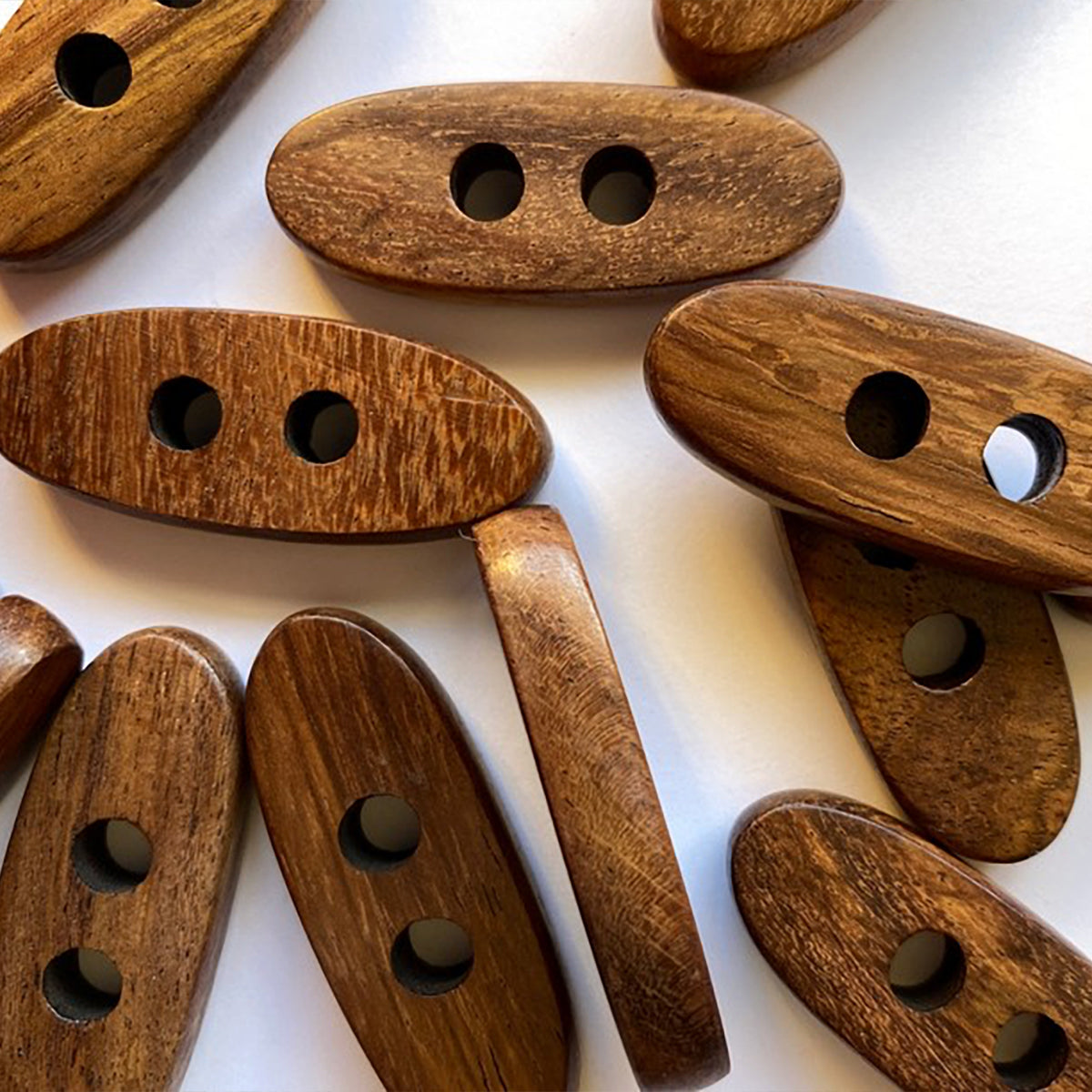 Brown wood toggle polished - not varnished