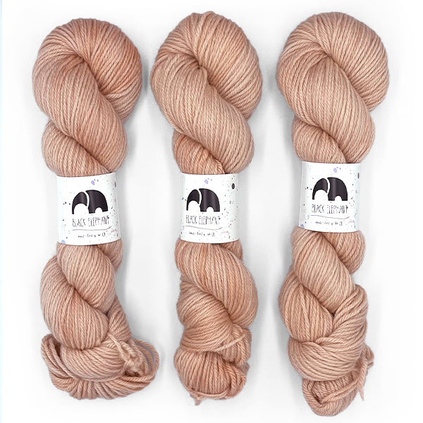 Black Elephant: Corriedale Aran - Dolce