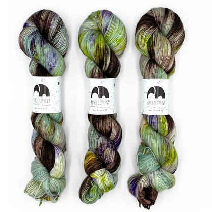 Black Elephant: Merino Singles – Firefly