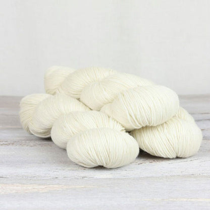 The Fibre Co.: Cumbria Fingering – White Heather