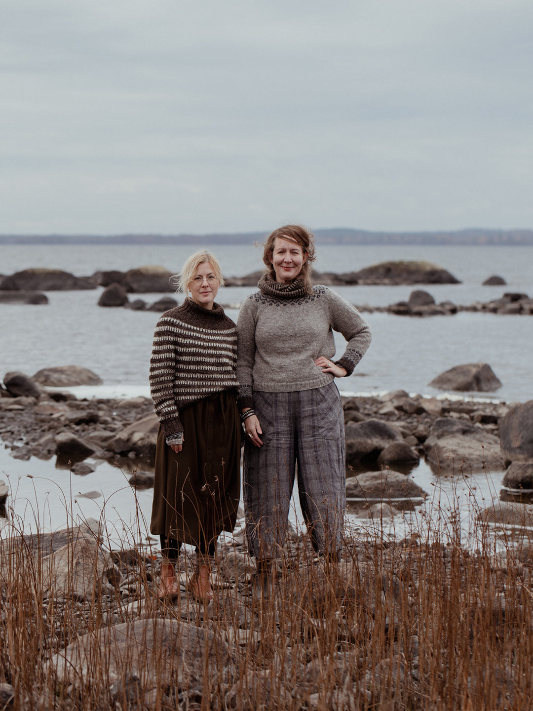 The Island and the Forest: A Knitted Correspondence