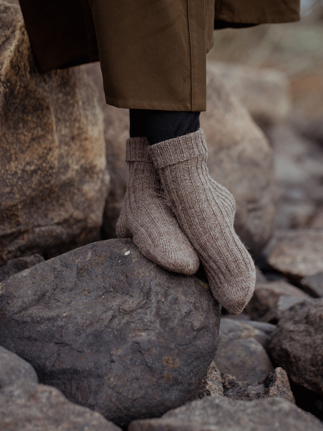 The Island and the Forest: A Knitted Correspondence