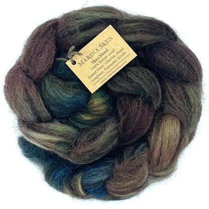 Skua Blend hand-dyed British wool tops