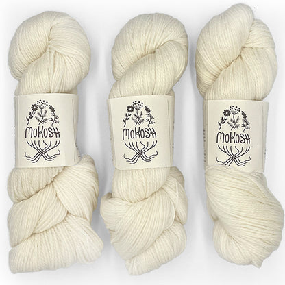 Hey Mama Wolf: Mokosh - Wool White 01