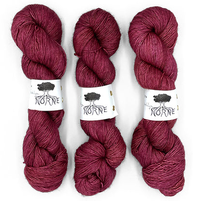 Norne Yarn: Merino / Silk / Yak Singles - Benedik and Årolilja