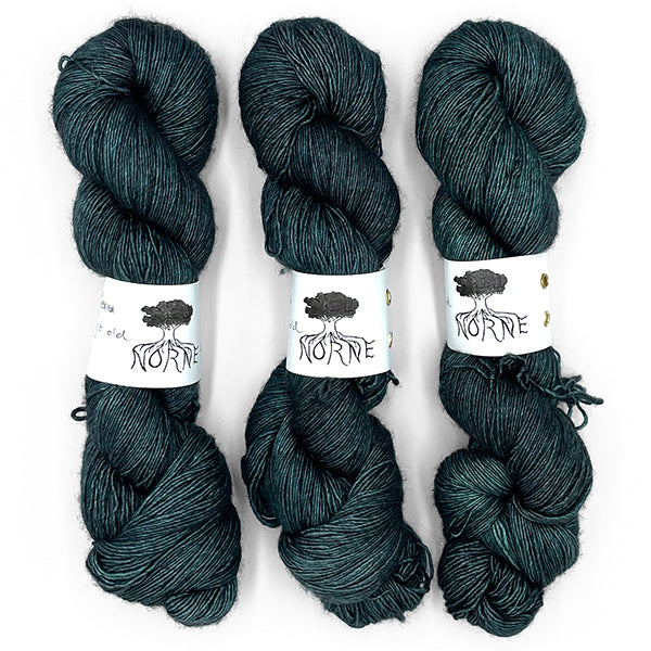 Norne Yarn: Merino / Silk / Yak Singles - Ice One Night Old