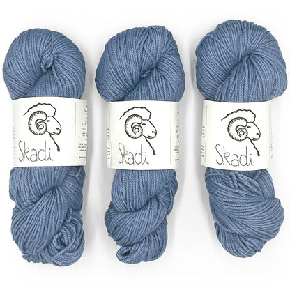 Hey Mama Wolf: Skadi - Sea Holly Blue 05