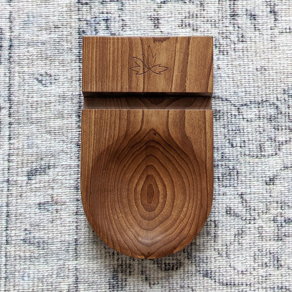 Thread & Maple: Maple Phone Stand - Caramel