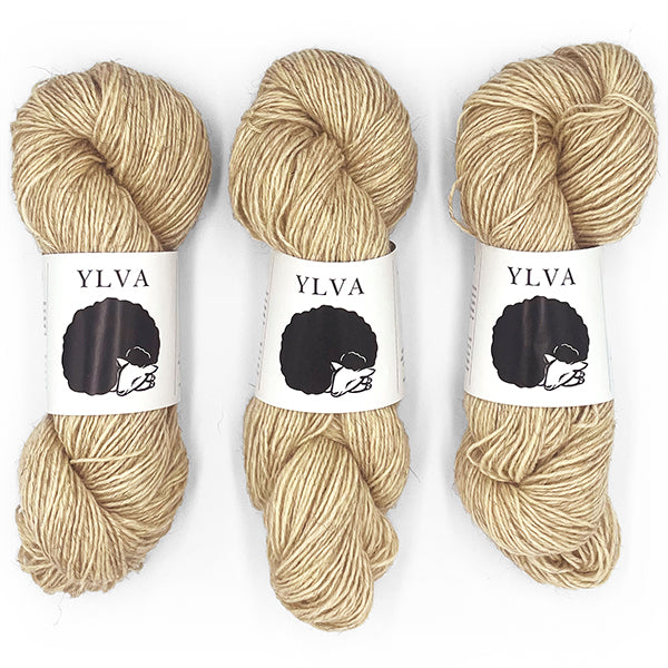 Hey Mama Wolf: Ylva - Natural Coburg Fox 0002